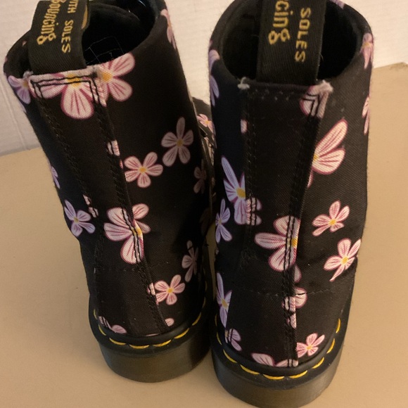 Dr. Martens women floral canvas combat 1460 page meadow boots 7 - Picture 9 of 14